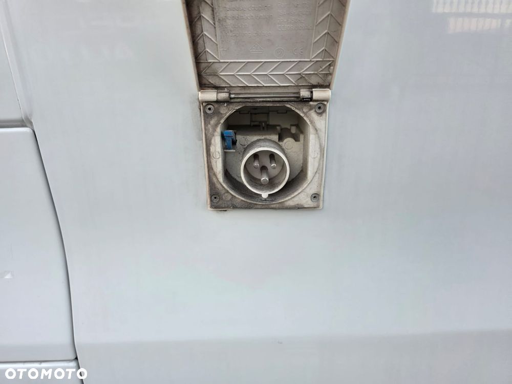 Renault TRAFIC - 12