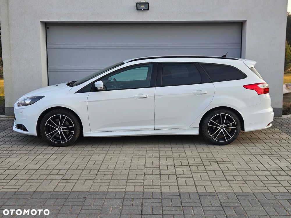 Ford Focus 2.0 EcoBoost ST mit Leder-Sport-Paket - 18
