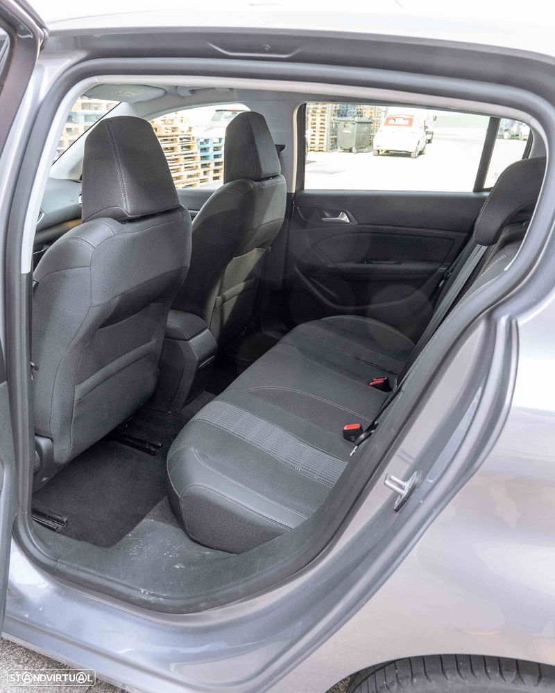 Peugeot 308 PureTech 130 GPF EAT8 Stop & Start Allure - 13