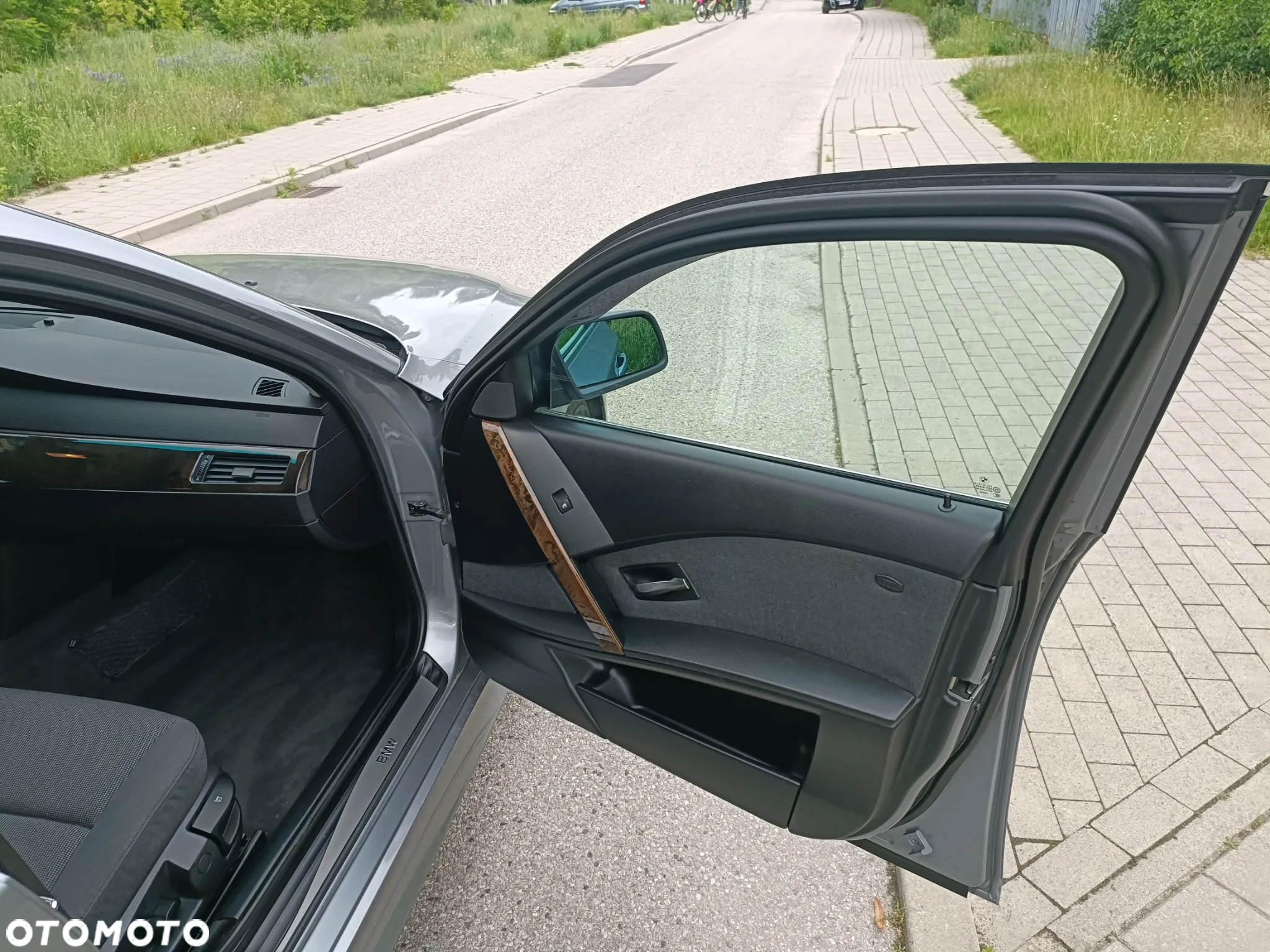 BMW Seria 5 525d Touring - 17
