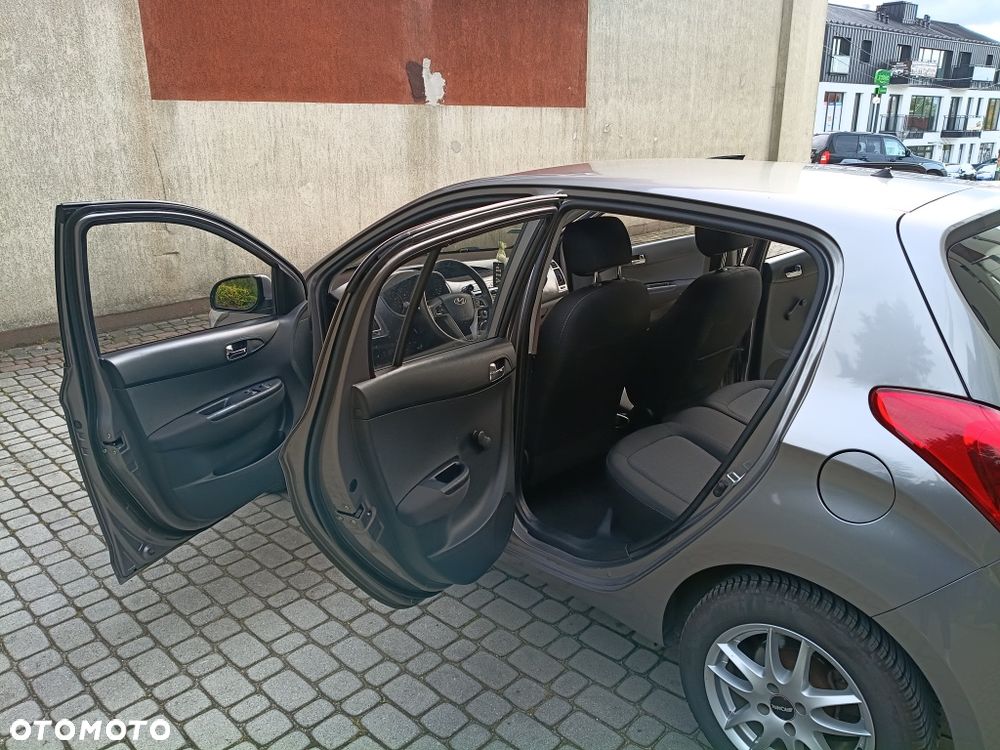 Hyundai i20 - 13