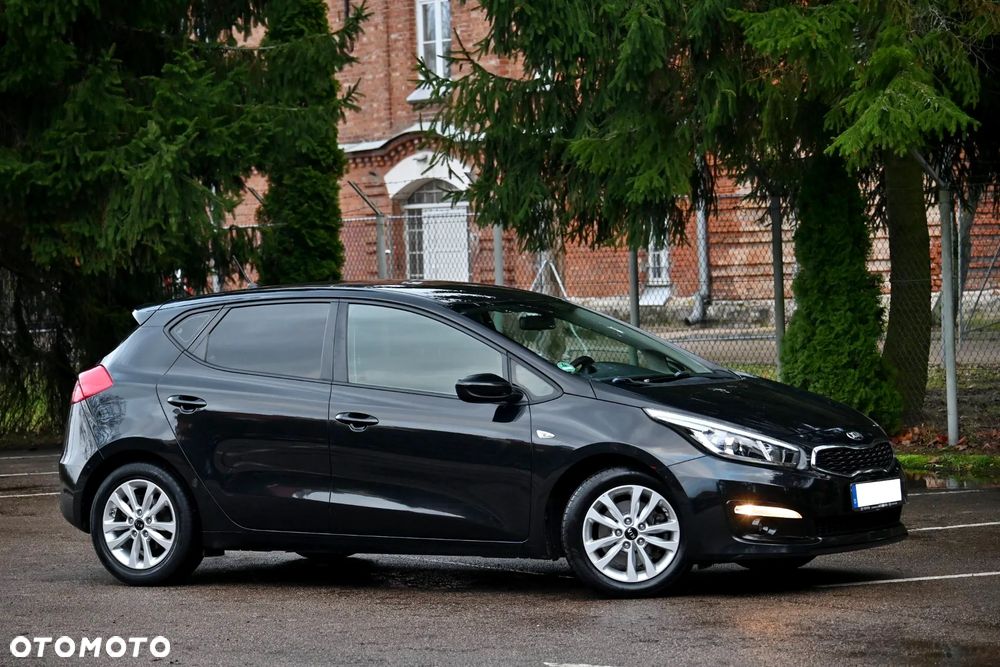 Kia Ceed 1.4 CVVT Dream-Team Edition - 9