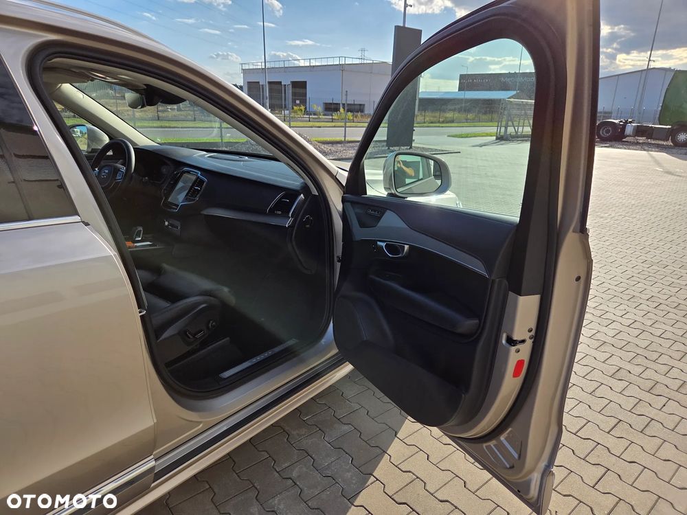 Volvo XC 90 B5 D AWD Plus Bright - 31