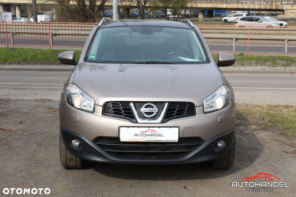 Nissan Qashqai - 2
