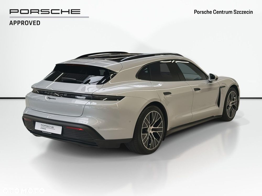 Porsche Taycan - 6