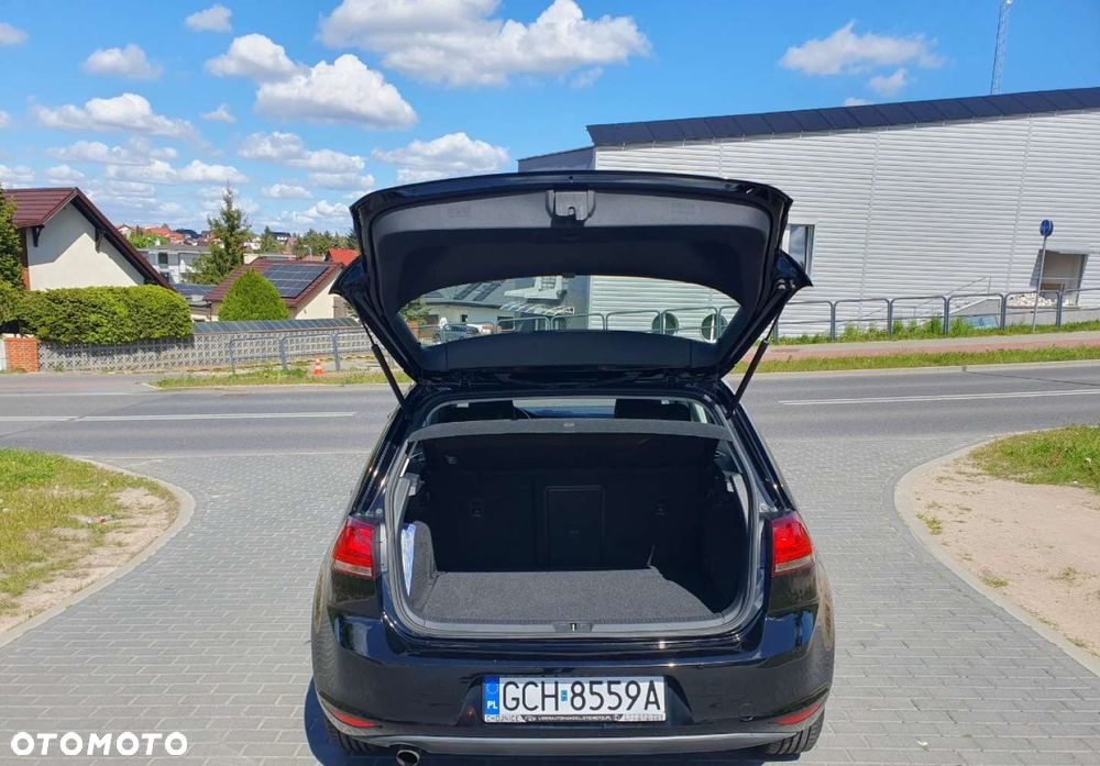 Volkswagen Golf - 26