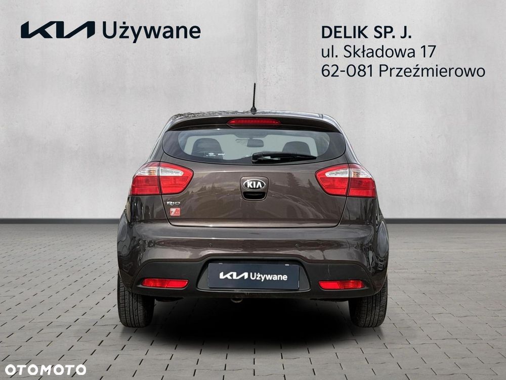 Kia Rio 1.4 L - 4
