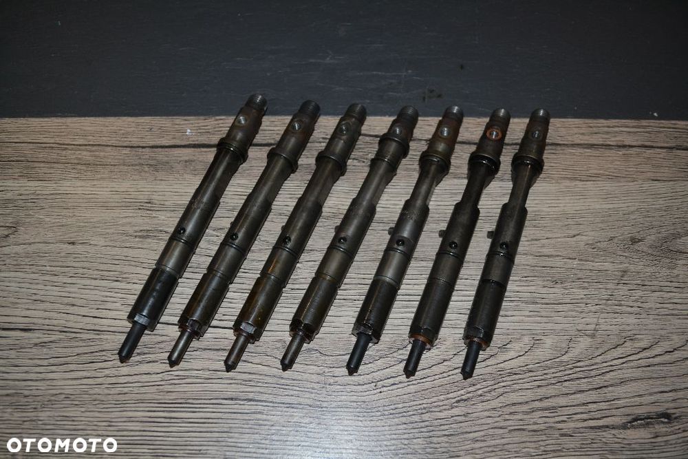 VW AUDI 2,5 TDI WTRYSK WTRYSKIWACZ 059130201F - 1