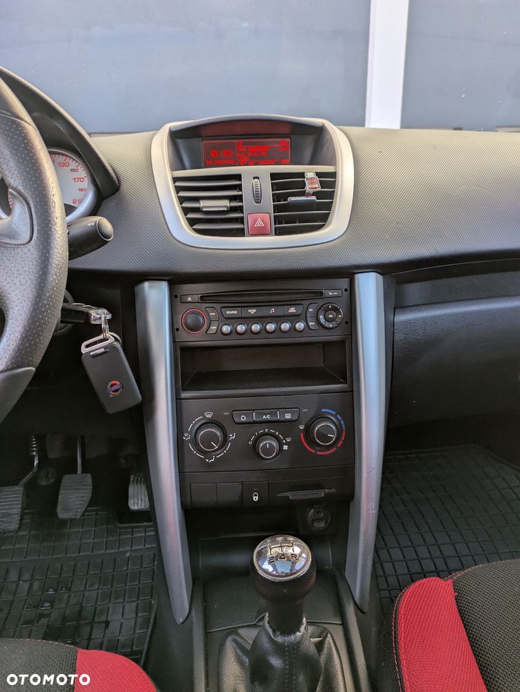 Peugeot 207 - 19