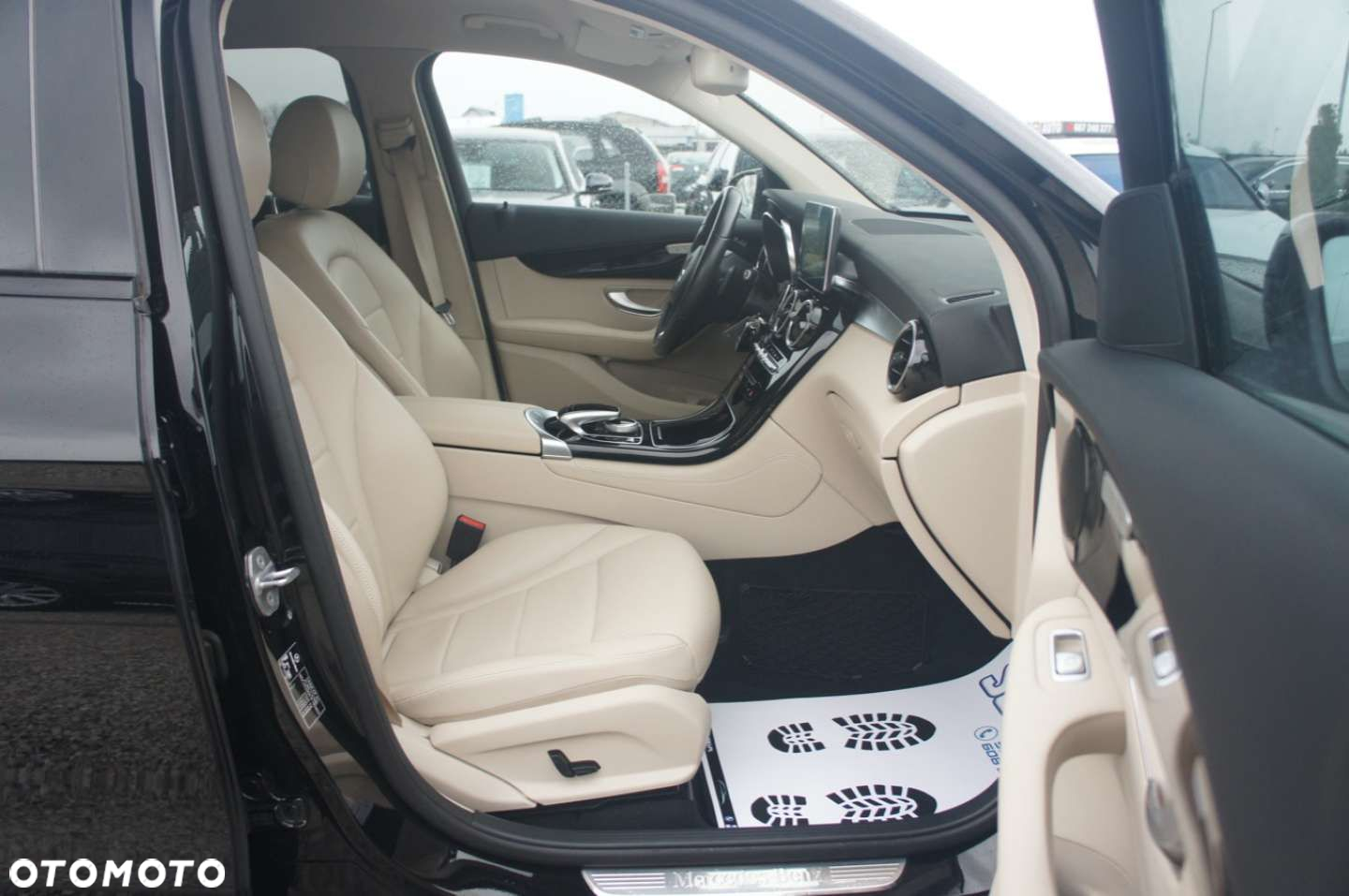 Mercedes-Benz GLC - 13