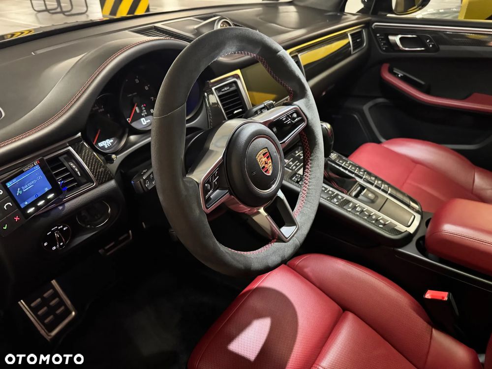 Porsche Macan - 11