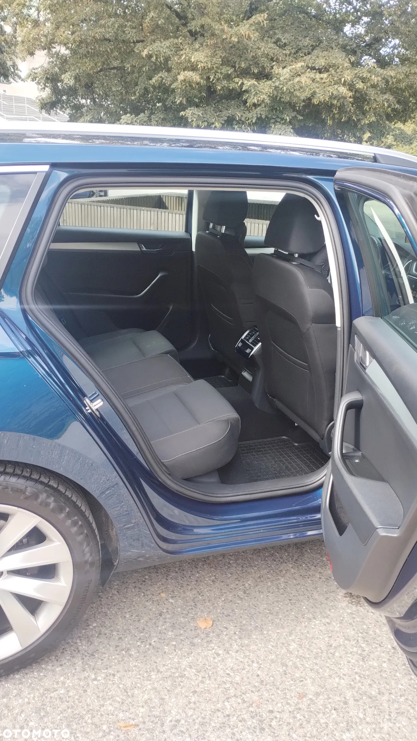 Skoda Superb 2.0 TDI Ambition DSG - 10