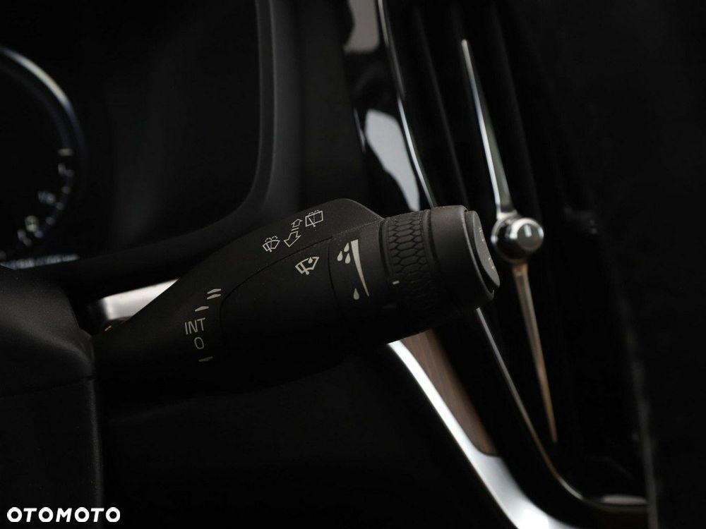 Volvo V60 T8 AWD Recharge Geartronic Inscription - 35