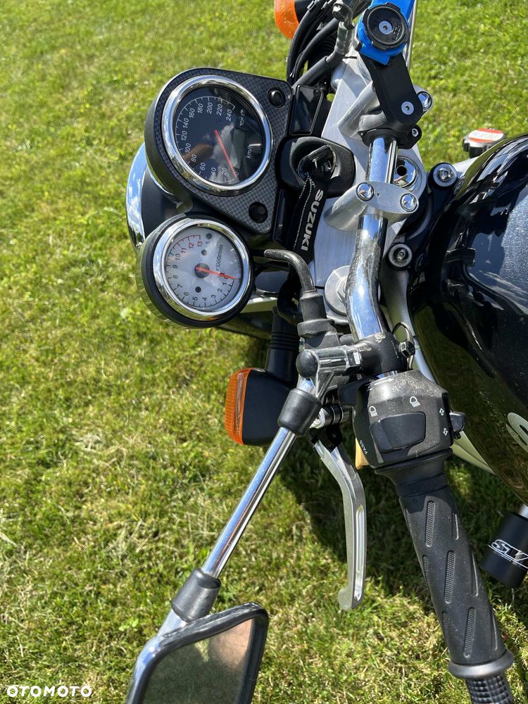 Suzuki SV - 13