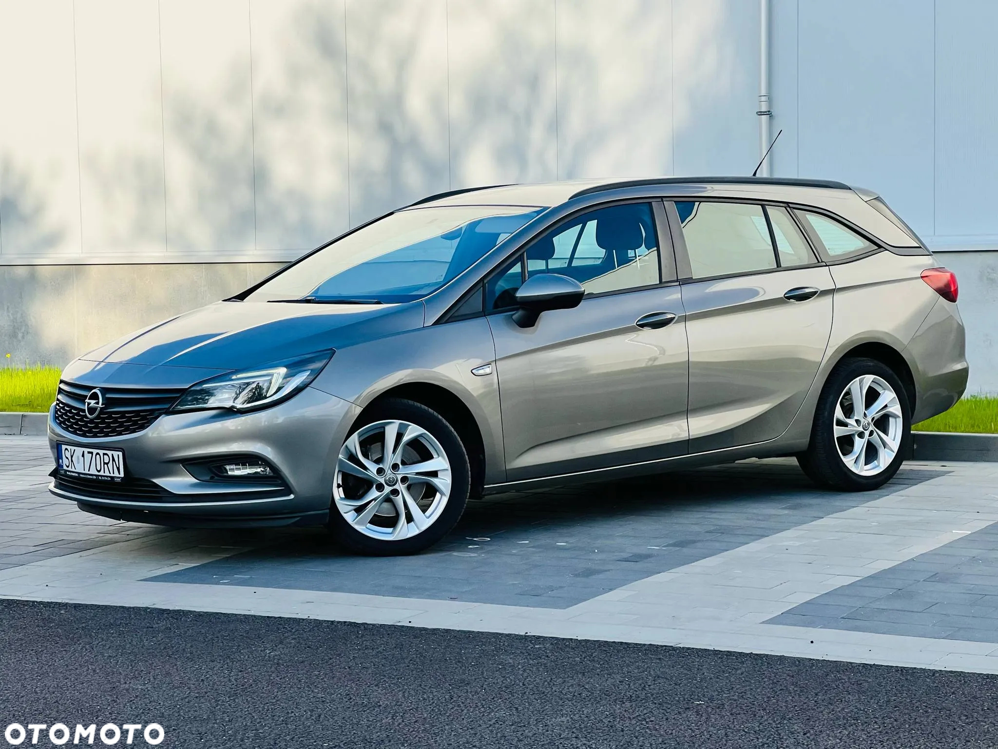 Opel Astra IV 1.6 CDTI Enjoy - 3