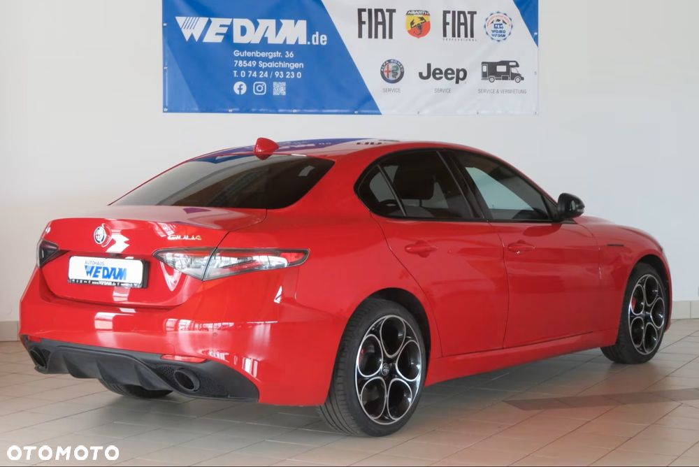 Alfa Romeo Giulia 2.0 Turbo Competizione Q4 - 6