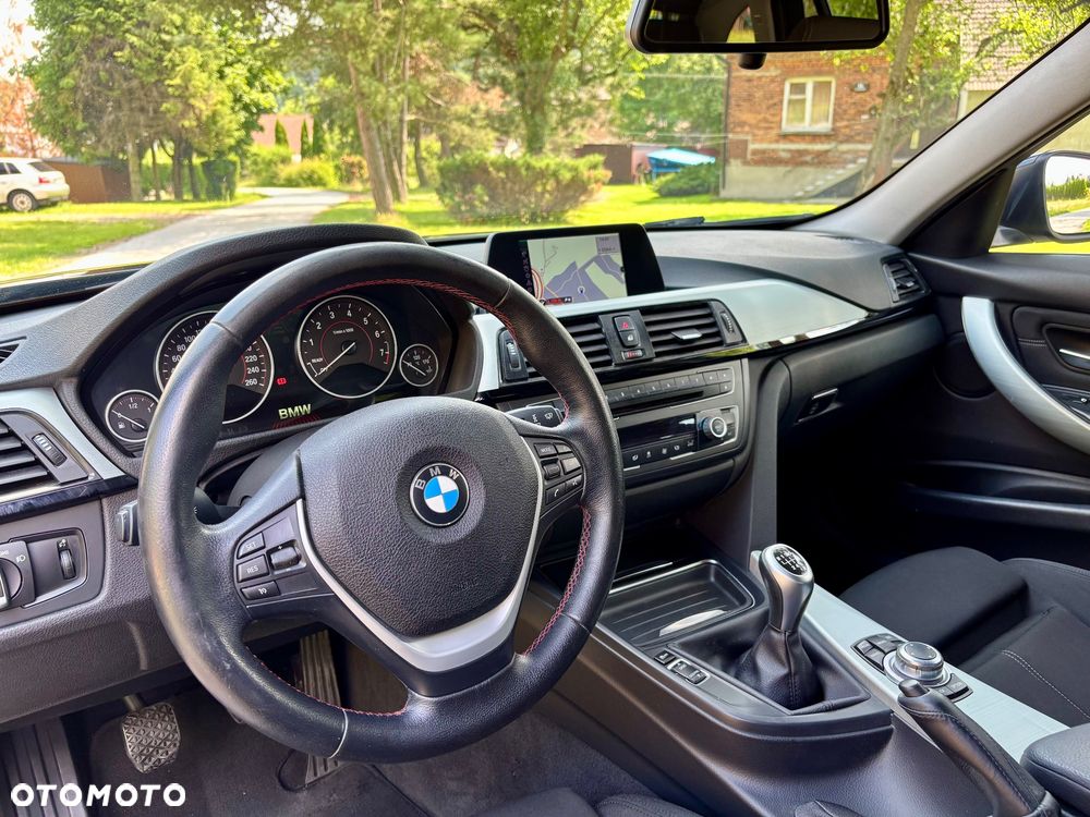BMW Seria 3 316i Modern Line - 19