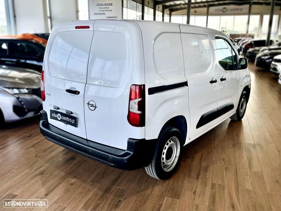 Opel Combo 1.5 CDTi 102cv L1H1 Enjoy 3 Lug. c/IVA DEDUTÍVEL - 2