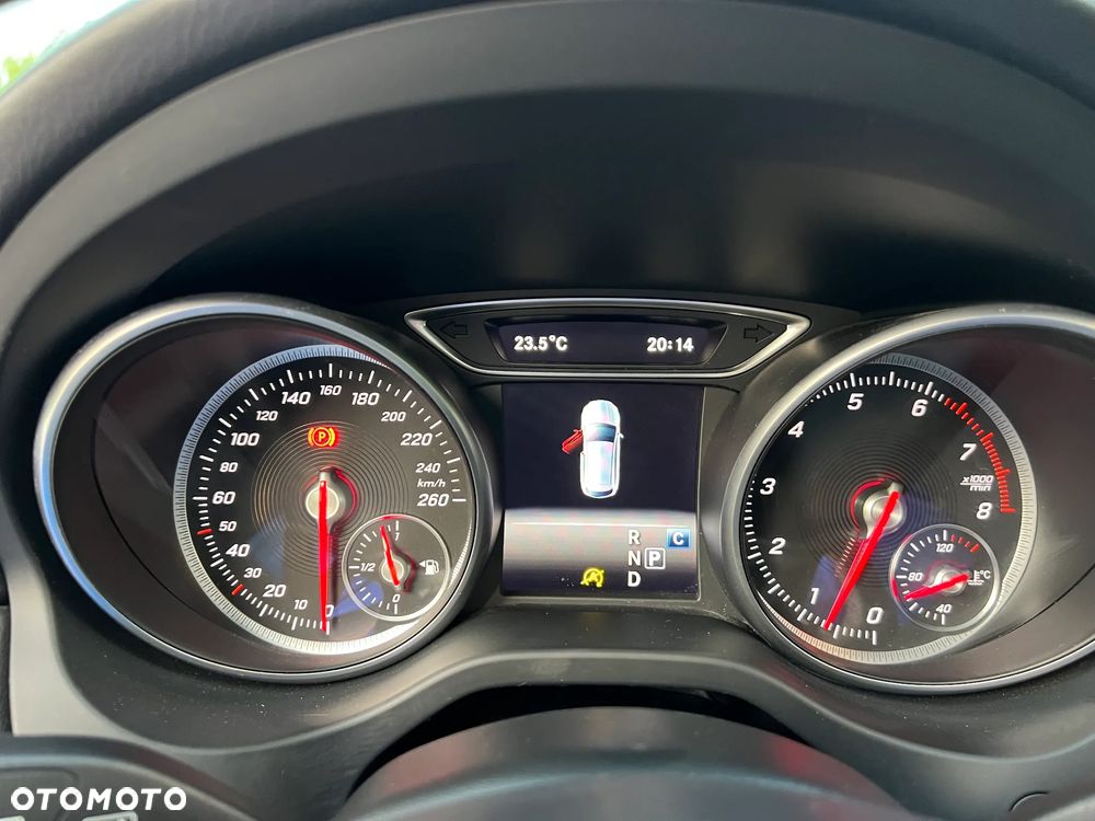 Mercedes-Benz CLA Shooting Brake 180 7G-DCT AMG Line - 11