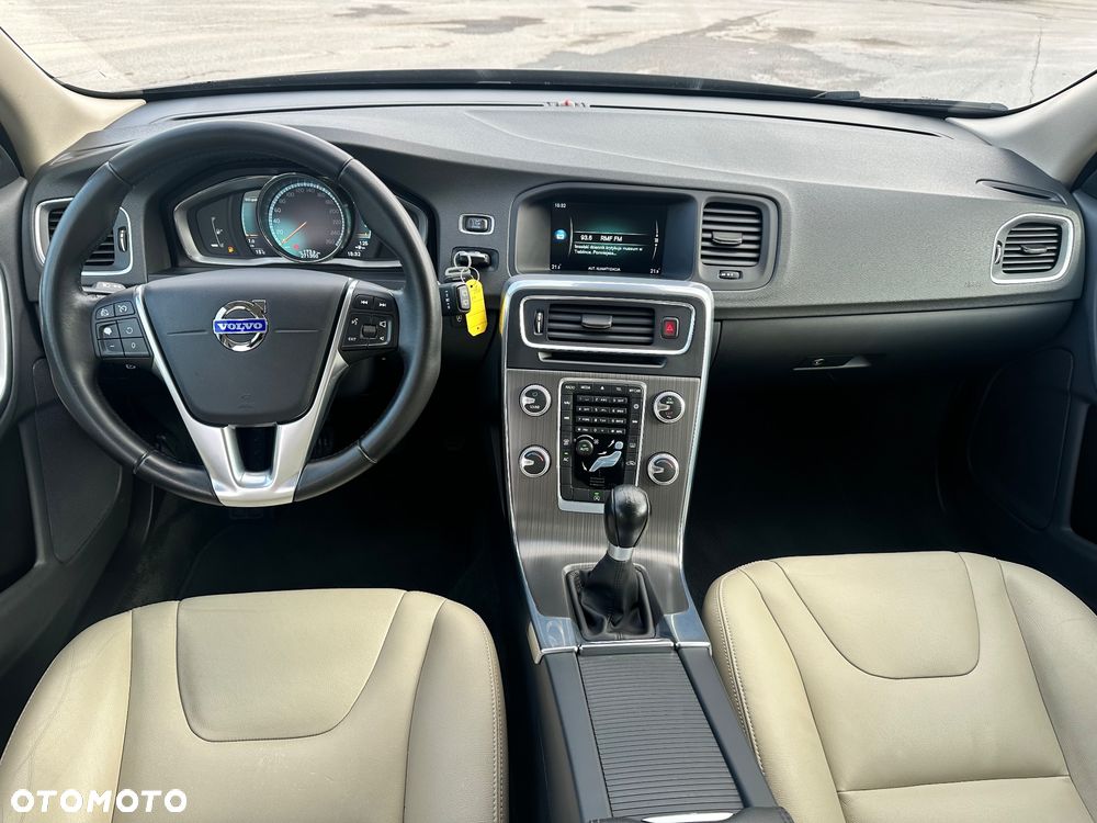 Volvo V60 D2 Kinetic - 11