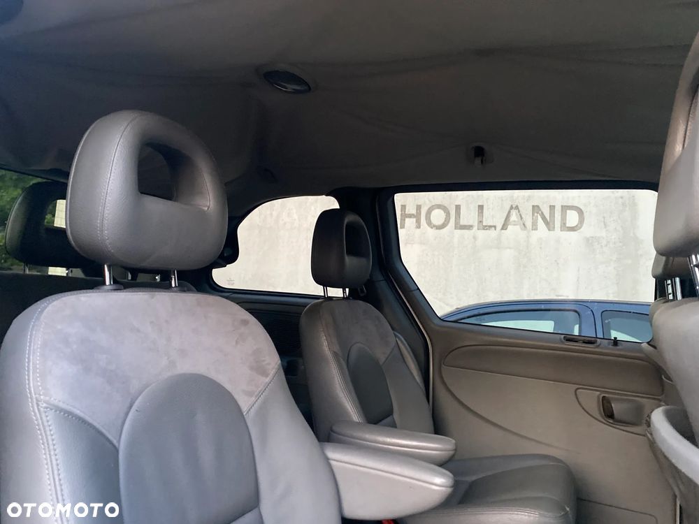 Chrysler Voyager 2.8 CRD LX - 13