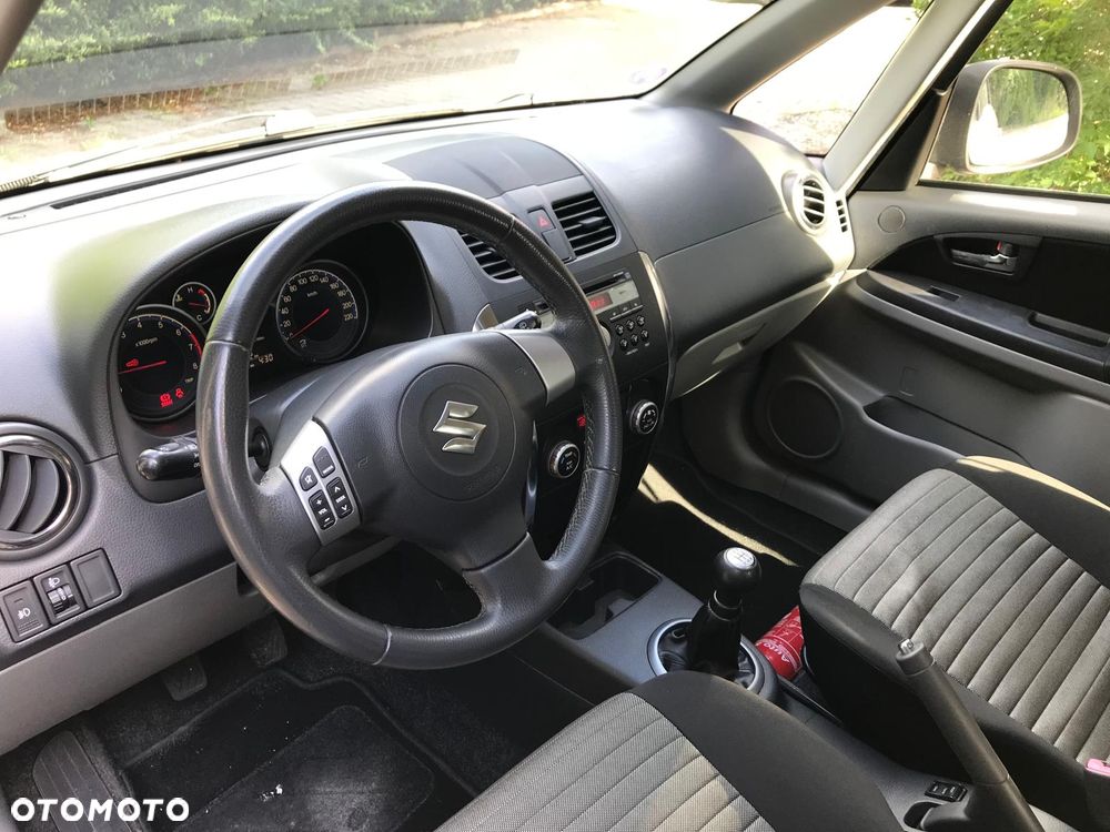 Suzuki SX4 1.6 VVT 4x4 Comfort - 24