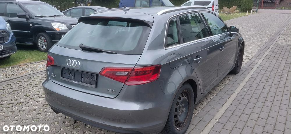 Audi A3 Sportback 1.4 TFSI Ambition - 4