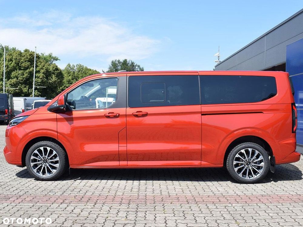 Ford Tourneo Custom - 5