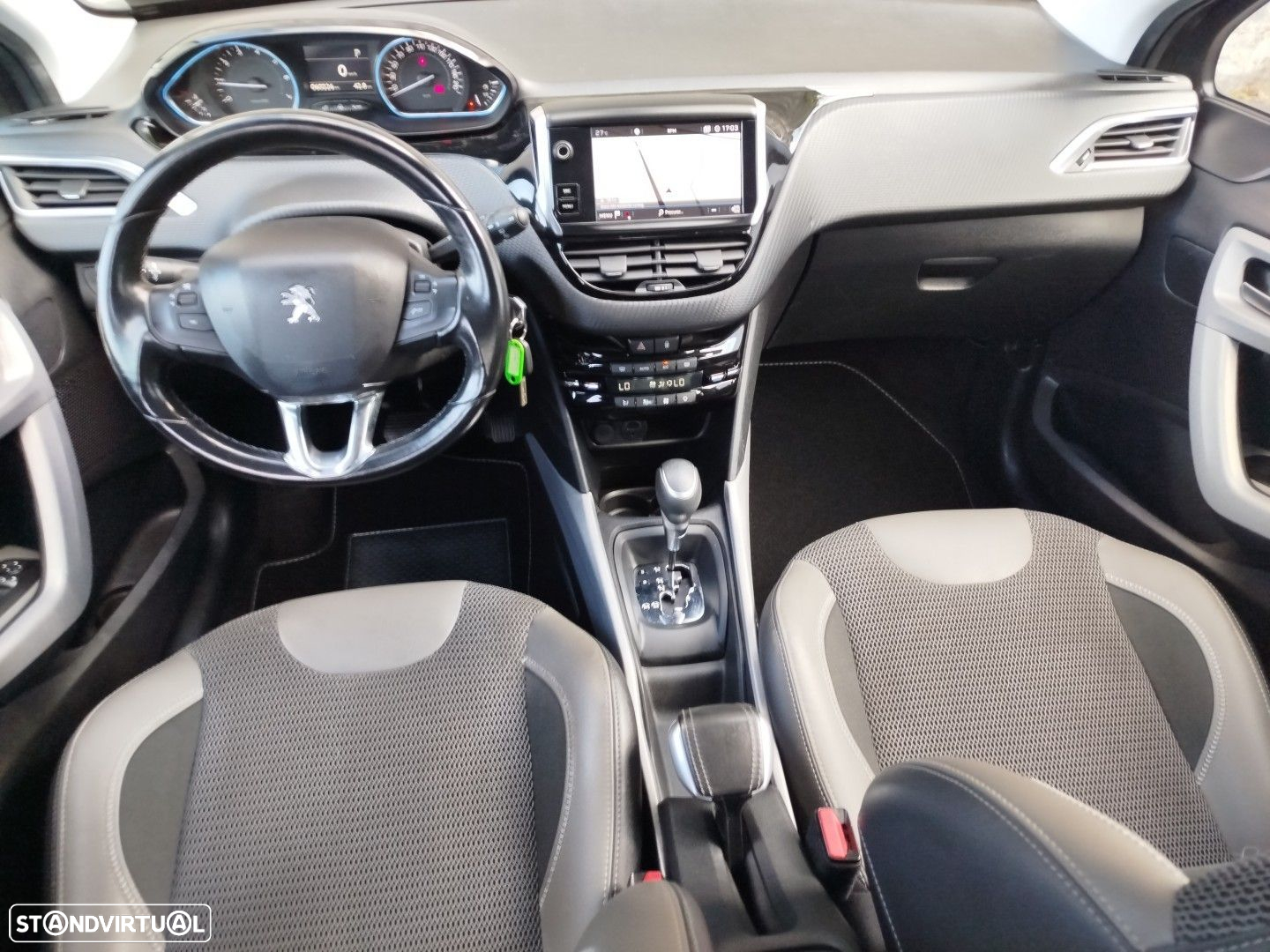 Peugeot 2008 1.2 PureTech Allure EAT6 - 8