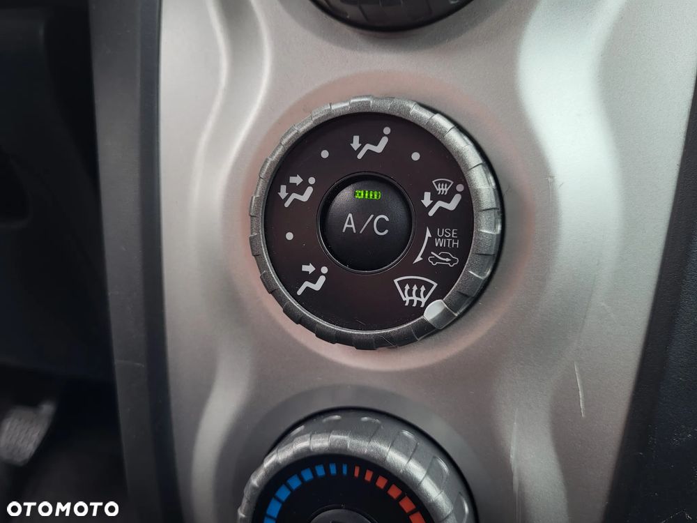 Toyota Yaris 1.3 VVT-i Cool - 16