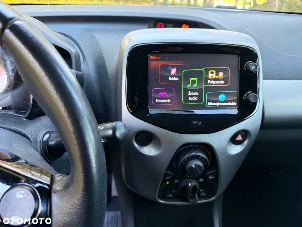 Toyota Aygo x-play touch - 14