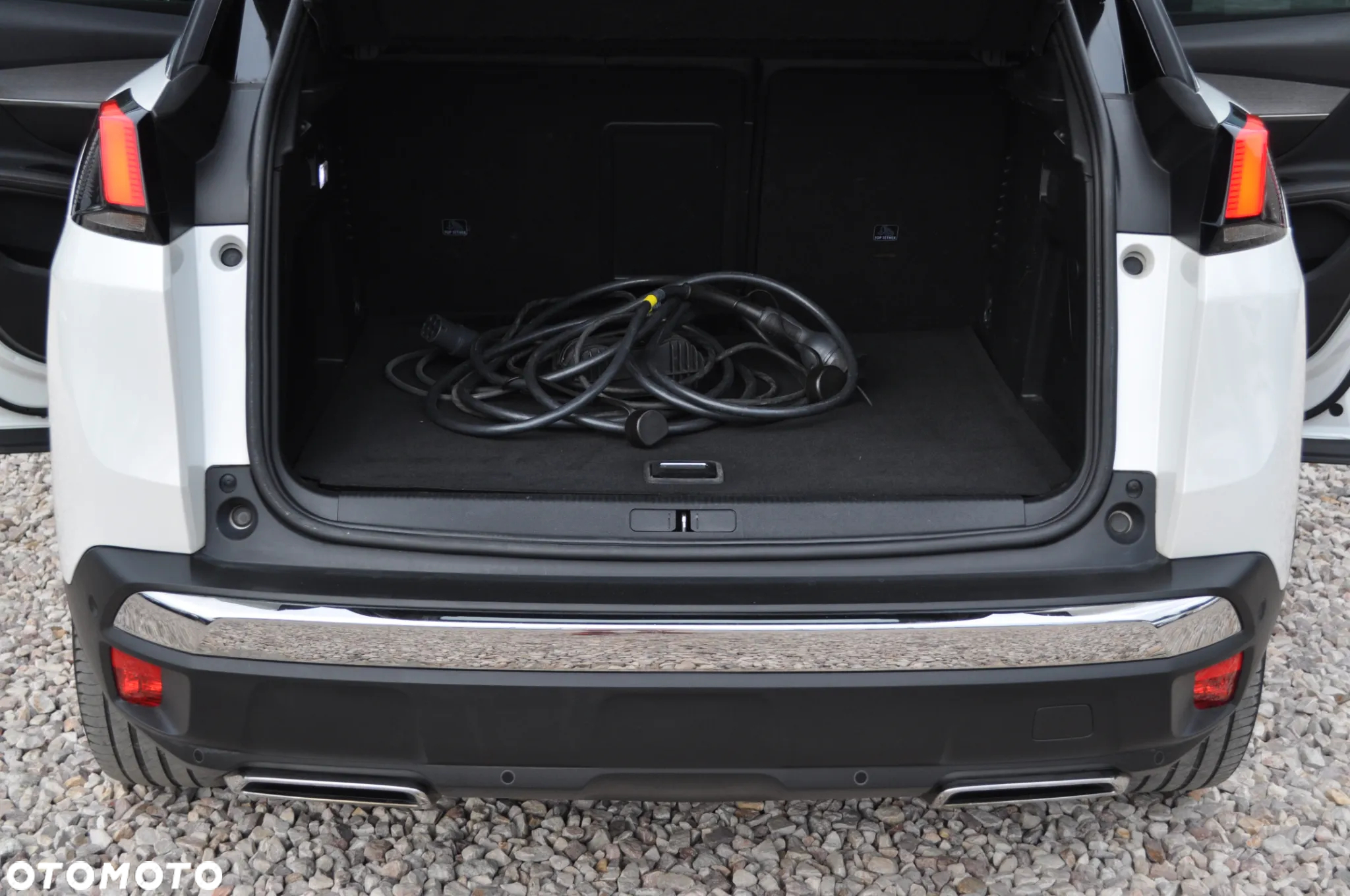 Peugeot 3008 Plug-In Hybrid4 300 e-EAT8 GT - 36