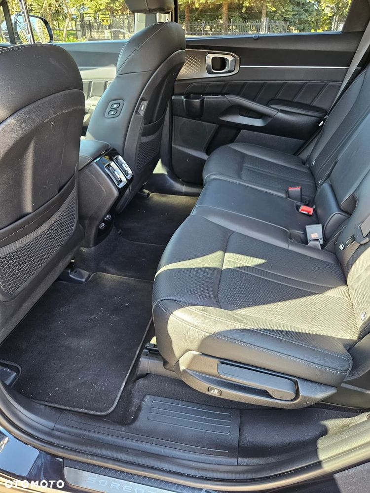 Kia Sorento 1.6 T-GDI HEV XL 7os - 27