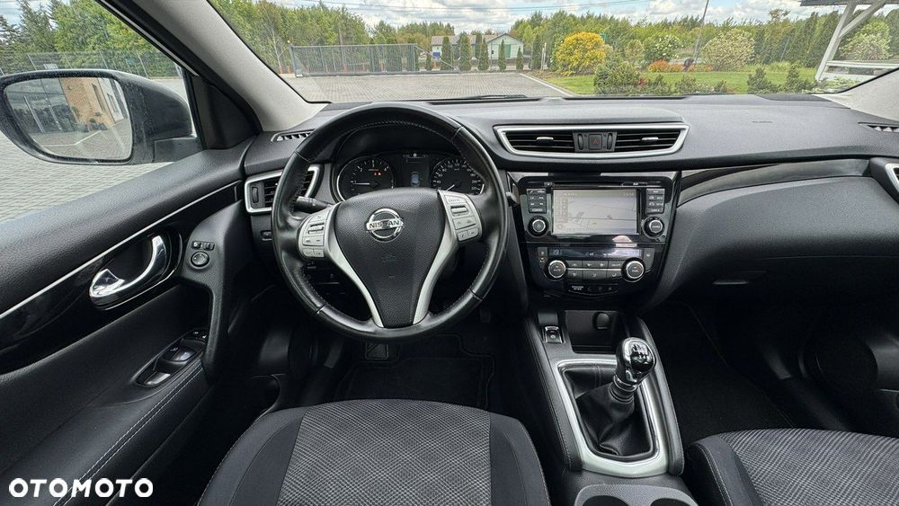 Nissan Qashqai 1.5 dCi TEKNA - 8