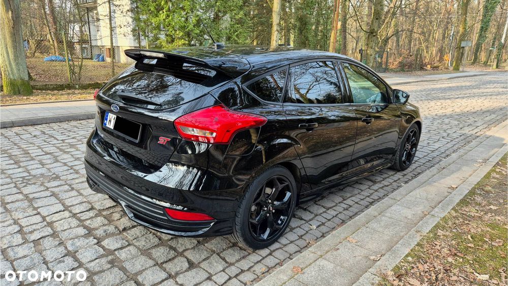 Ford Focus 2.0 EcoBoost ST mit Leder-Sport-Paket - 3