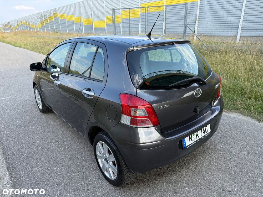 Toyota Yaris 1.33 2010 - 14
