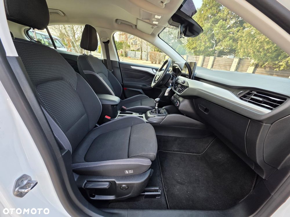Ford Focus 1.0 EcoBoost Trend Edition Business - 19