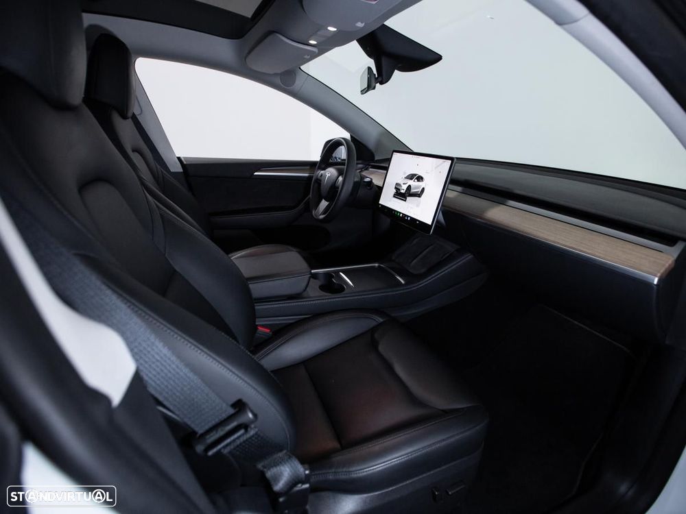 Tesla Model Y RWD - 11
