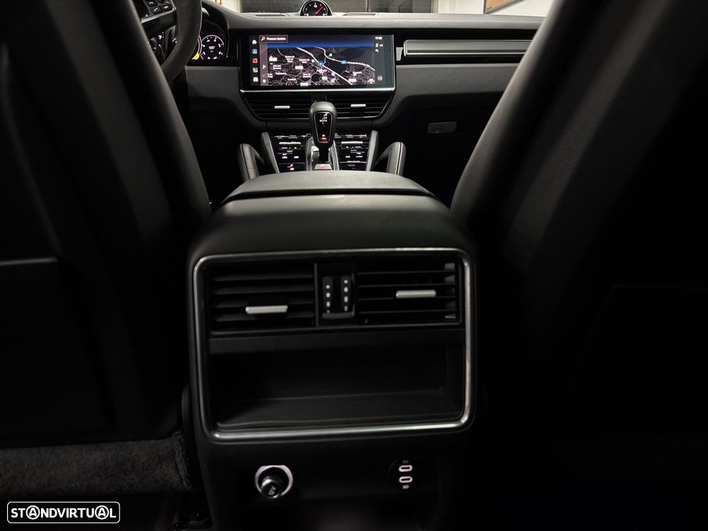 Porsche Cayenne E-Hybrid Tiptronic S Black Edition - 26
