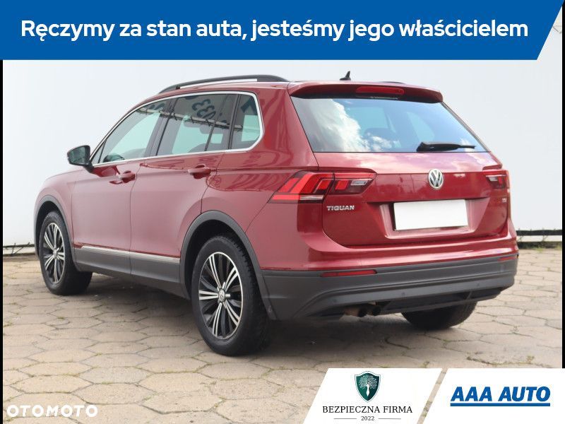 Volkswagen Tiguan - 5
