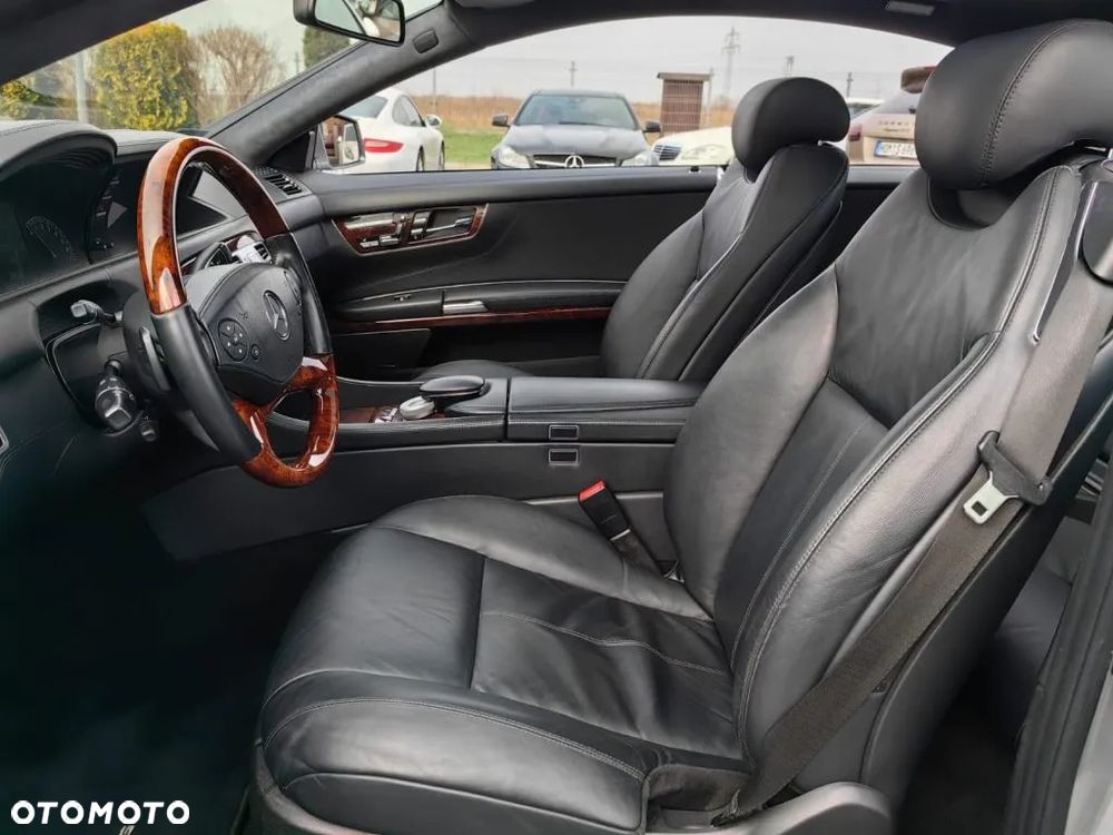 Mercedes-Benz CL 500 4-Matic BlueEff - 22