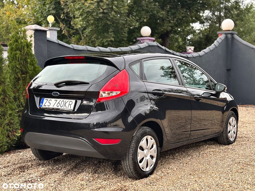 Ford Fiesta 1.25 Celebration - 6