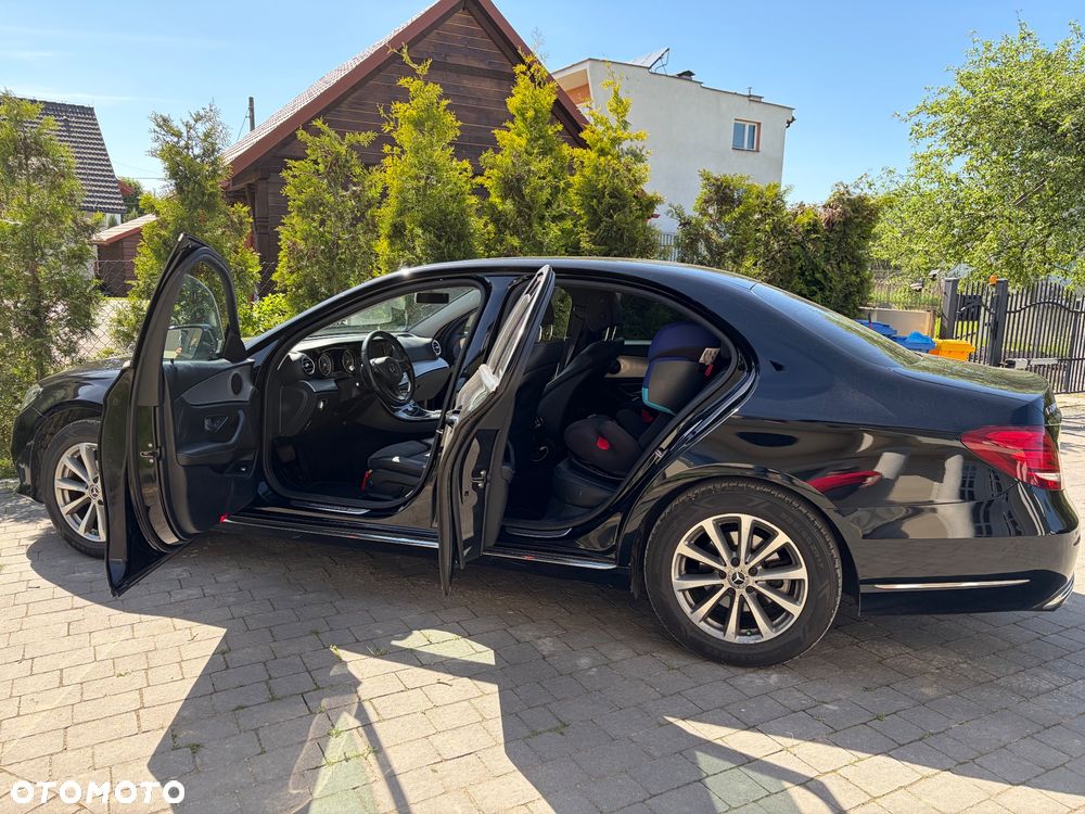 Mercedes-Benz Klasa E 220 d 9G-TRONIC - 13