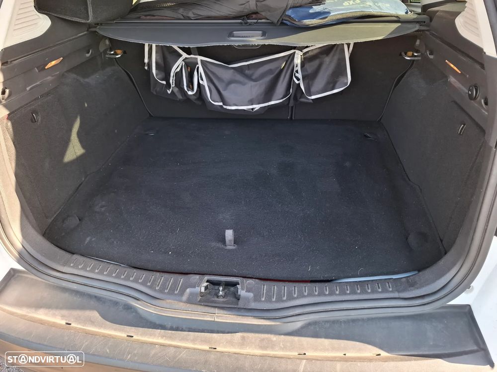 Ford Focus SW 1.0 EcoBoost Titanium - 9