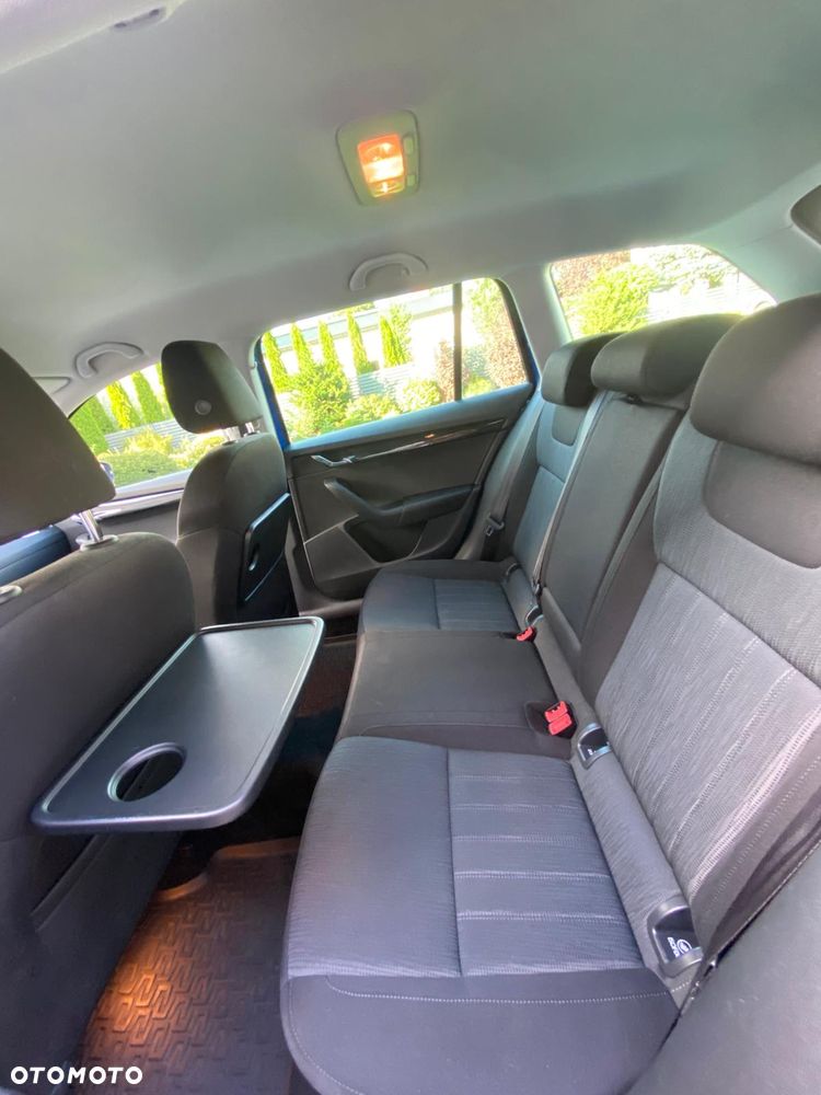Skoda Octavia 2.0 TDI SCR Style DSG - 17