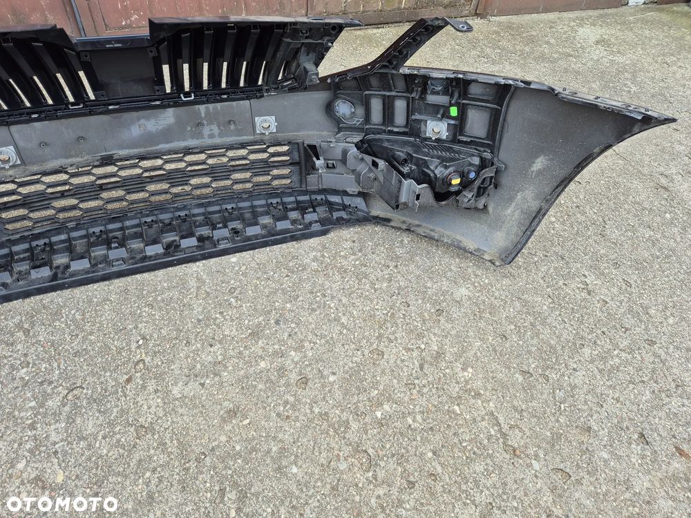 Skoda Octavia III 3 lifting 16- zderzak przedni grill kratka halogen 5E - 5