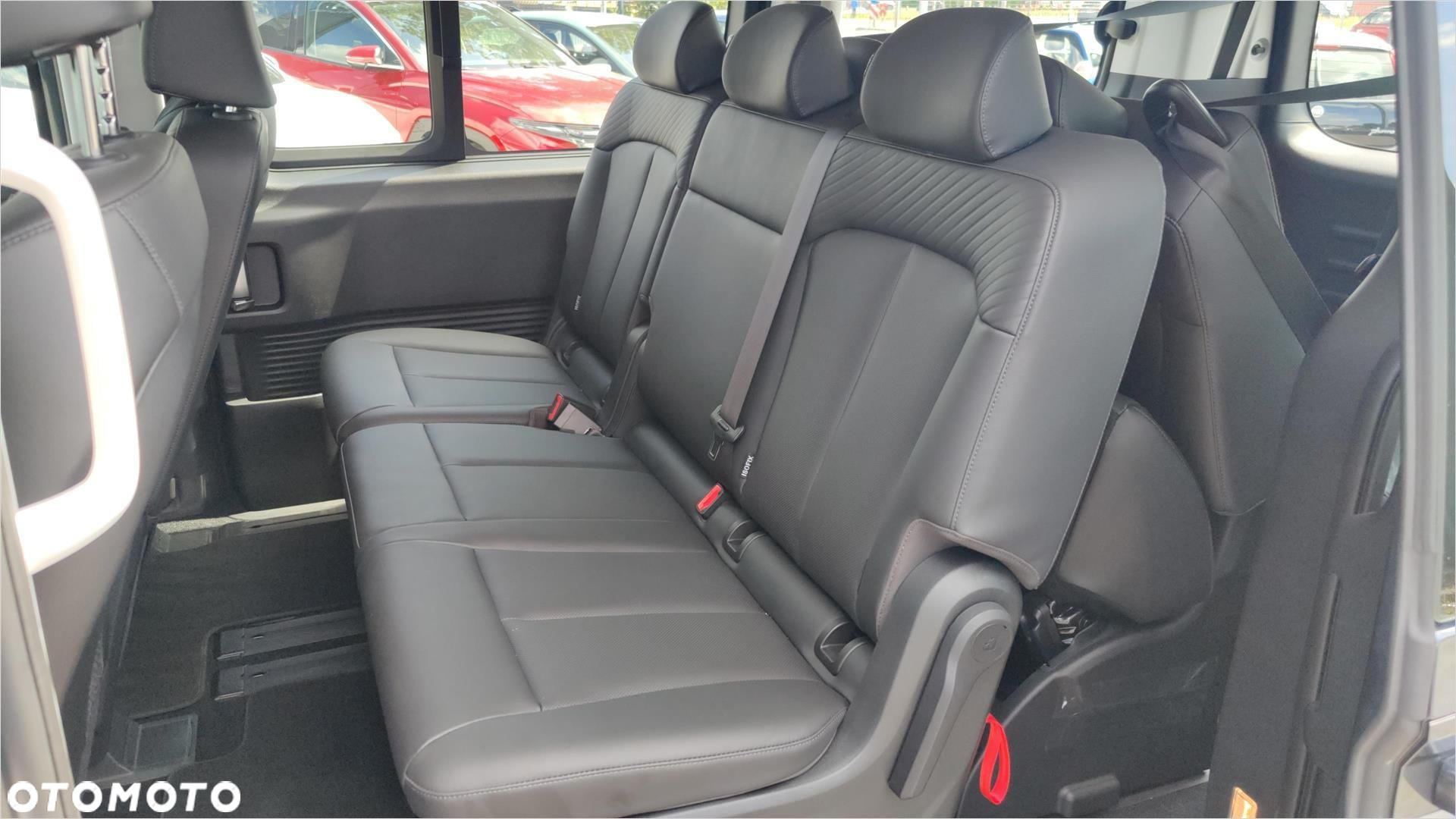 Hyundai Staria - 15