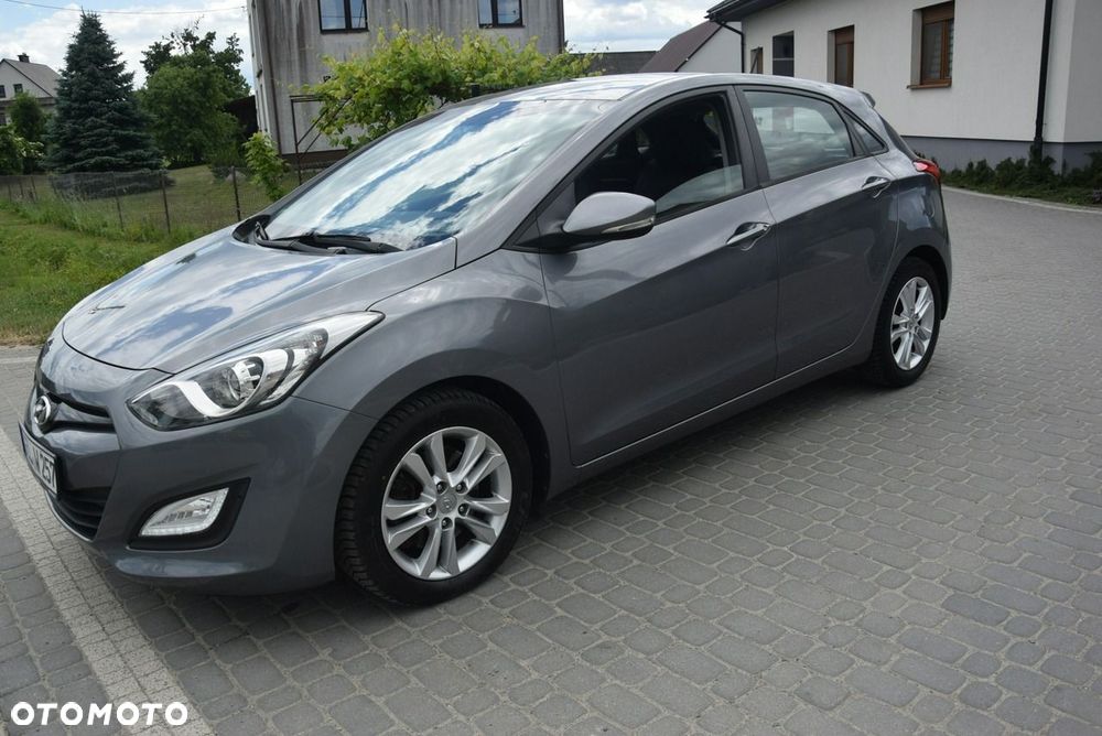 Hyundai i30 1.6 CRDi Fifa World Cup Edition - 17