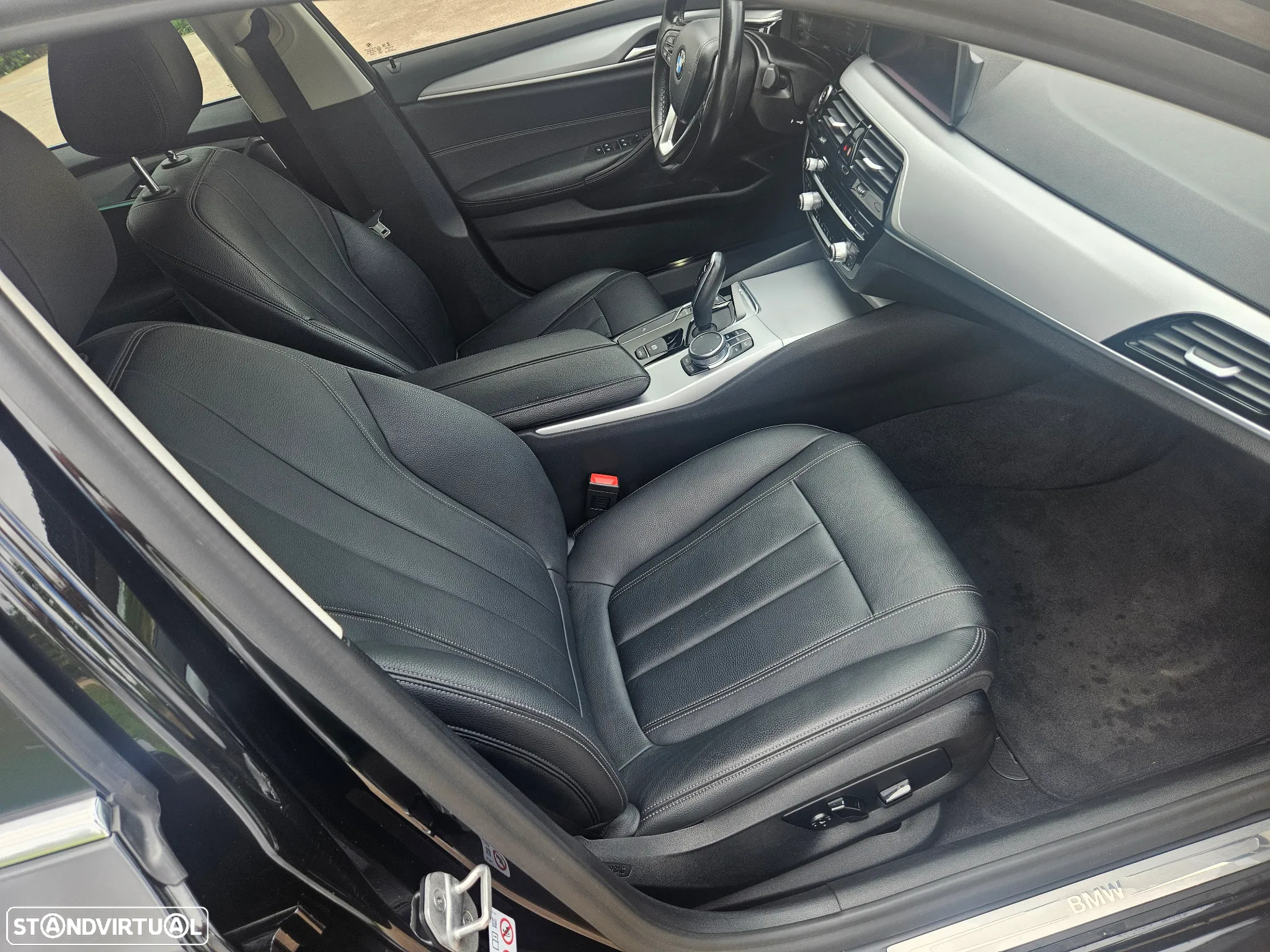 BMW 530 d xDrive Auto - 28