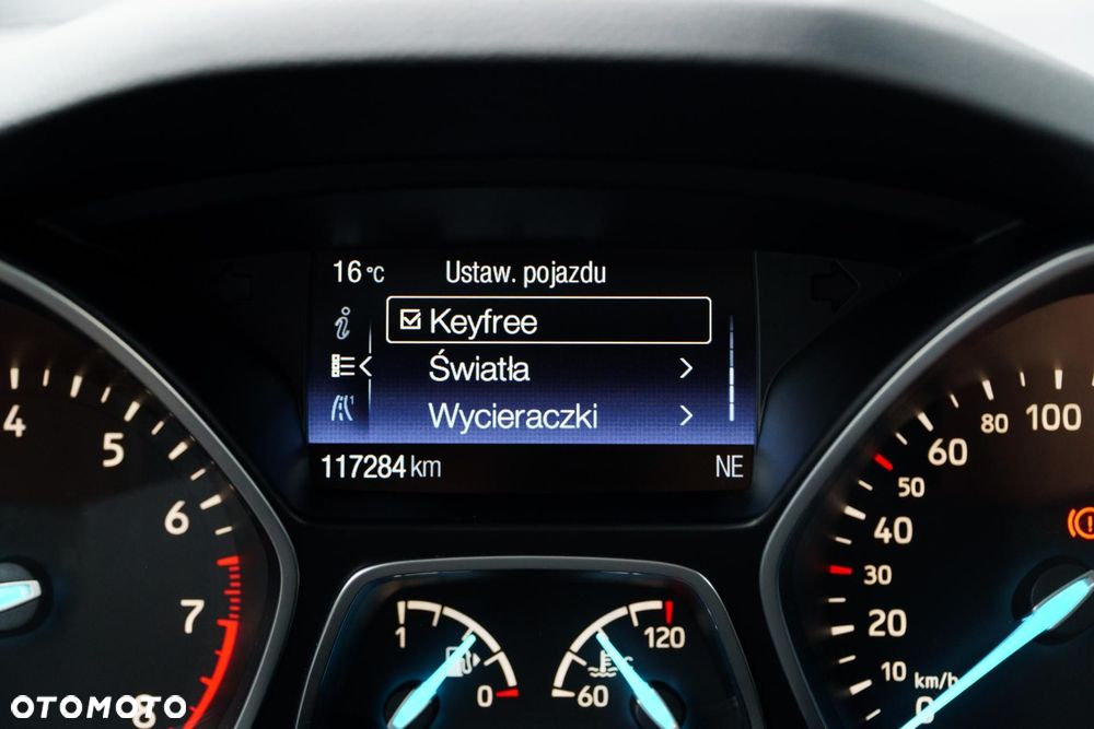 Ford Kuga - 31